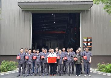  五四青年 | 與時(shí)間賽跑，讓機(jī)器也有溫度——制造二部喜獲長(zhǎng)沙高新區(qū)“工人先鋒號(hào)”